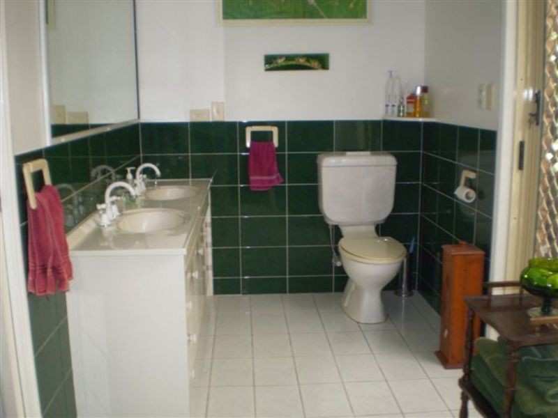 87 Janine Street, Urangan QLD 4655