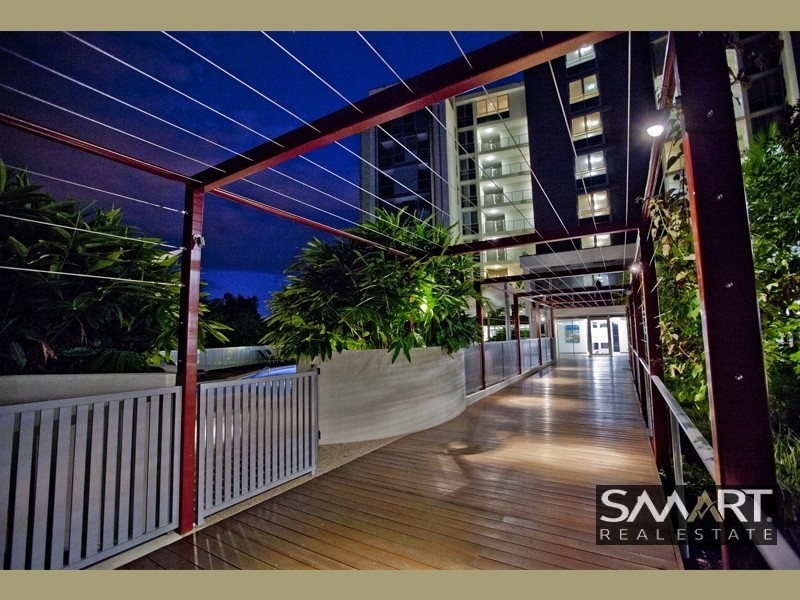 233/135 Lakelands Drive, Merrimac QLD 4226