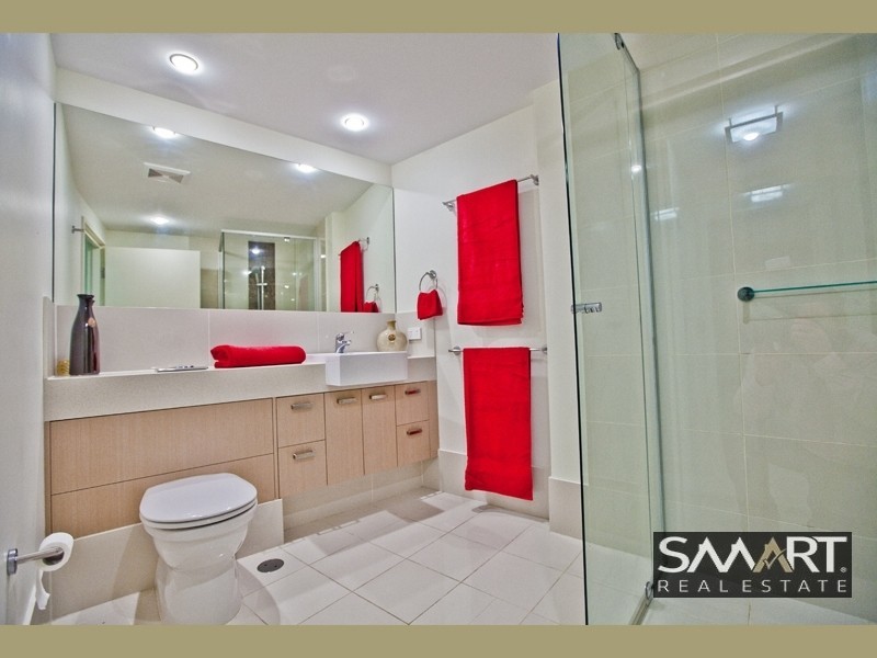 233/135 Lakelands Drive, Merrimac QLD 4226