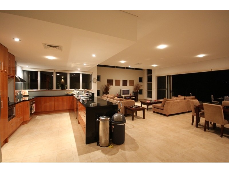 3033A The Boulevarde, Benowa QLD 4217