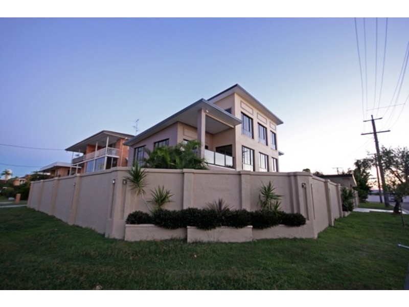 22 Sunrise Boulevarde, Surfers Paradise QLD 4217