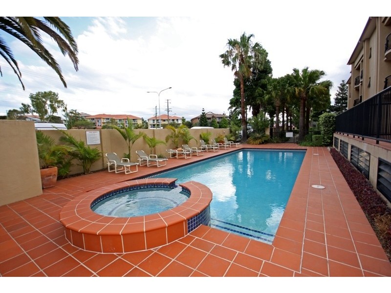 6/61 North Street, Southport QLD 4215