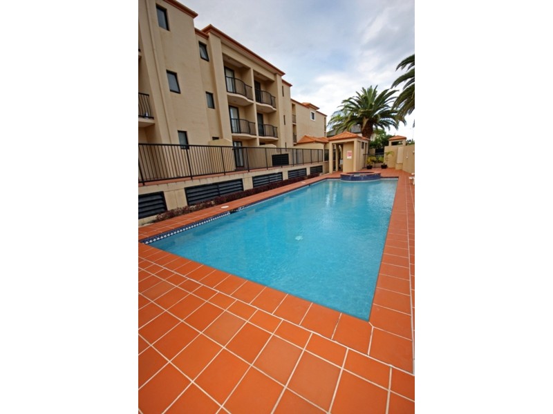 6/61 North Street, Southport QLD 4215