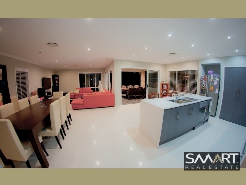 37 Harris Street, Labrador QLD 4215