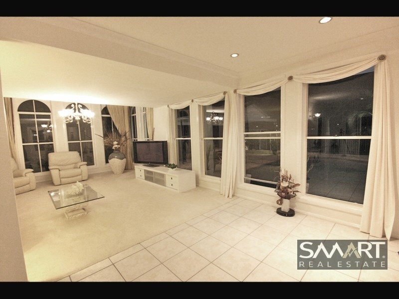 Broadbeach Waters QLD 4218