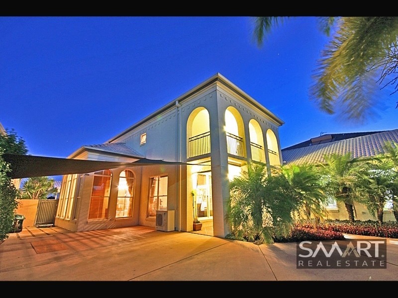 Broadbeach Waters QLD 4218