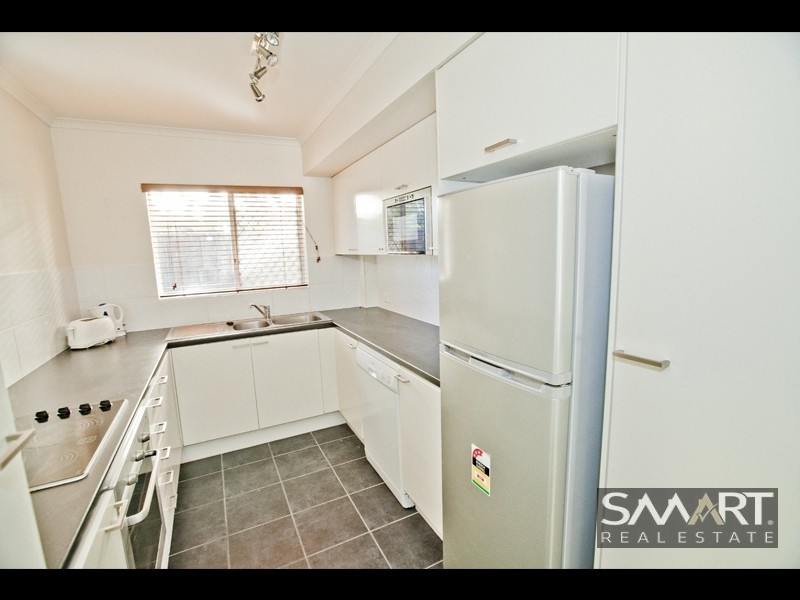 1/2 Alexandra Avenue, Mermaid Beach QLD 4218