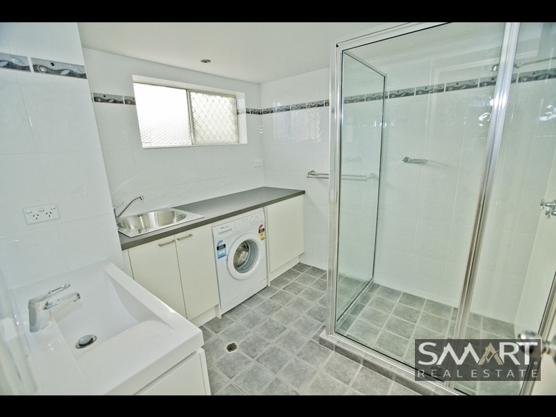 1/2 Alexandra Avenue, Mermaid Beach QLD 4218