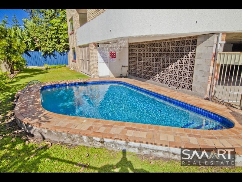 1/2 Alexandra Avenue, Mermaid Beach QLD 4218