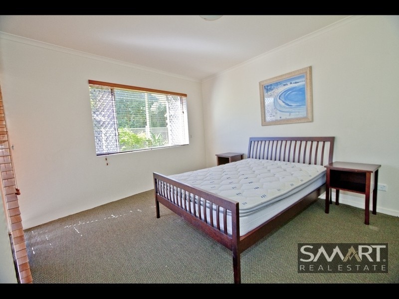 1/2 Alexandra Avenue, Mermaid Beach QLD 4218