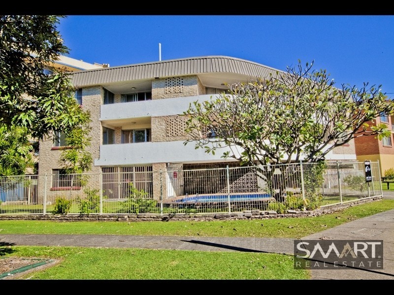 1/2 Alexandra Avenue, Mermaid Beach QLD 4218