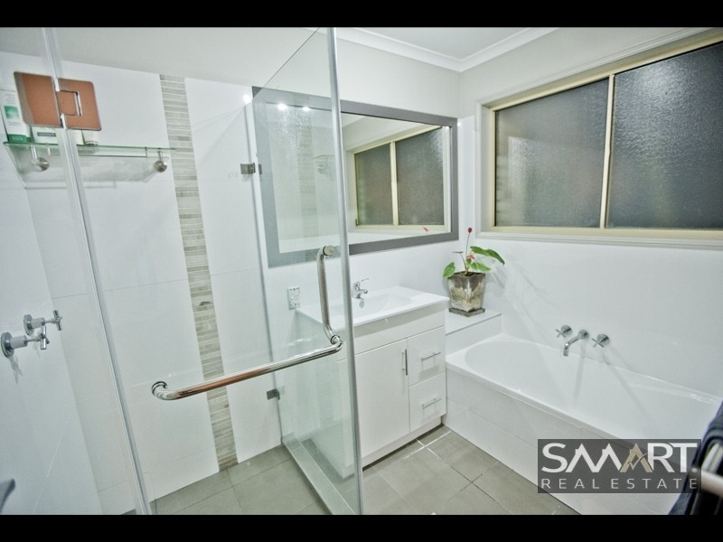 10 Grovedale Court, Parkwood QLD 4214