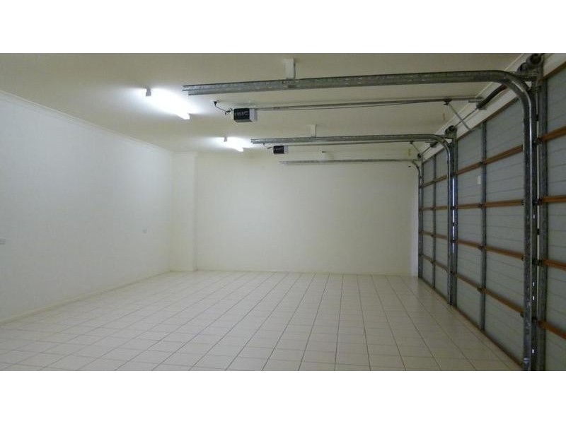 5/2 Ridgeline Way, Highland Park QLD 4211