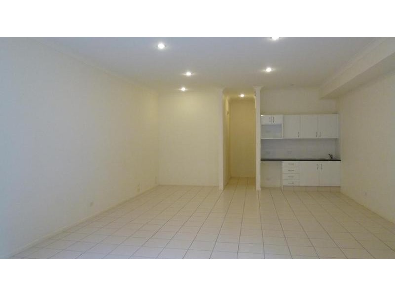 5/2 Ridgeline Way, Highland Park QLD 4211