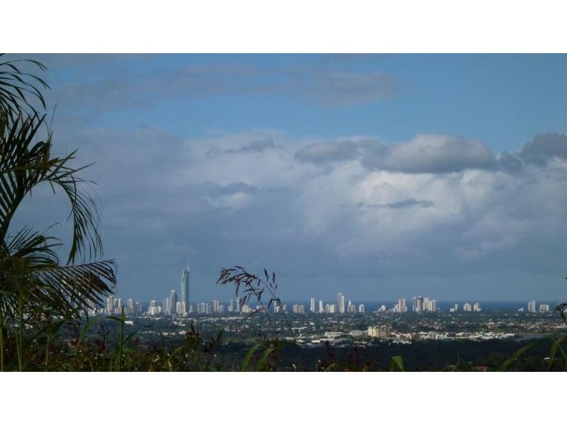 5/2 Ridgeline Way, Highland Park QLD 4211