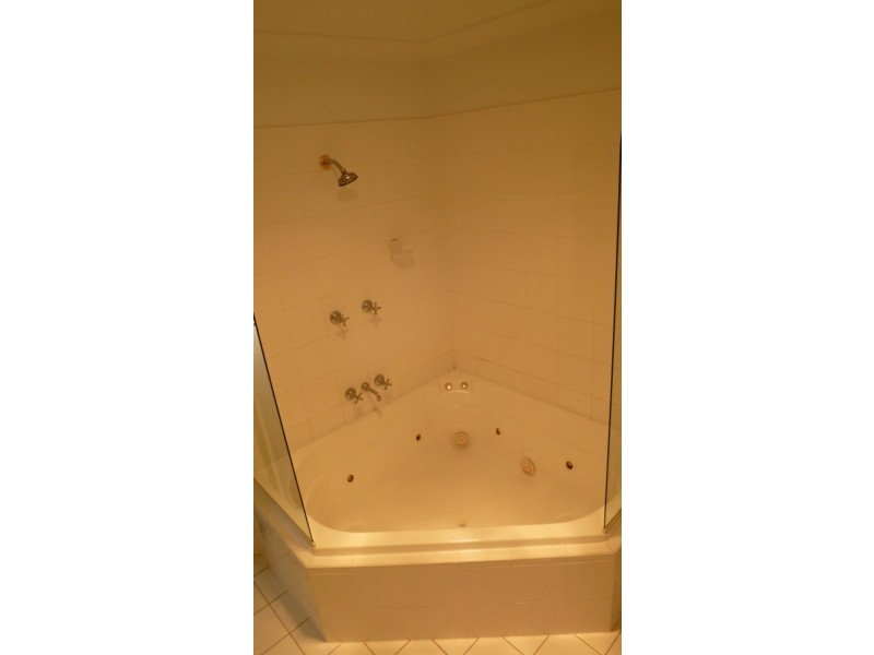 5/2 Ridgeline Way, Highland Park QLD 4211