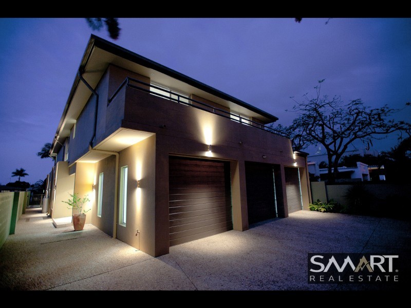 7a Vespa Crescent, Bundall QLD 4217
