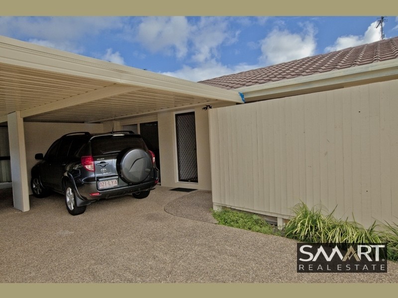 1/4 Jessica Court, Arundel QLD 4214