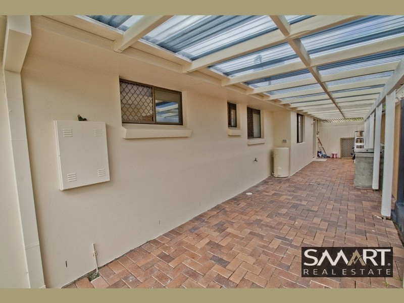 1/4 Jessica Court, Arundel QLD 4214