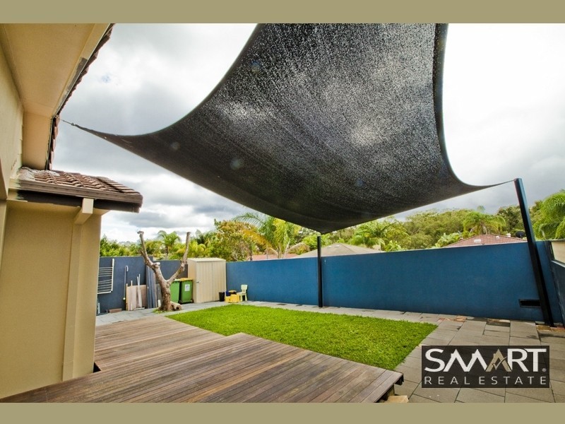 1/4 Jessica Court, Arundel QLD 4214