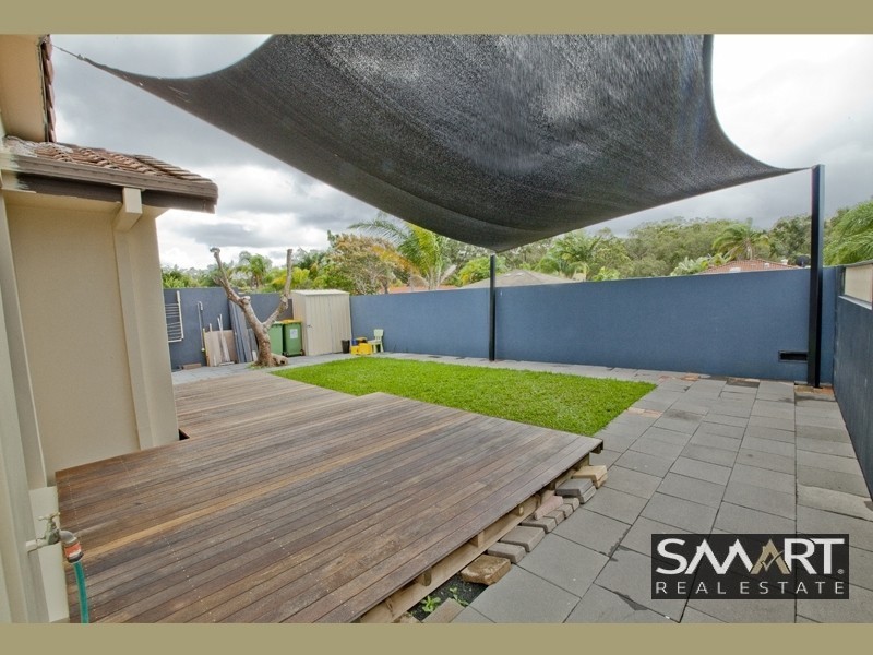 1/4 Jessica Court, Arundel QLD 4214