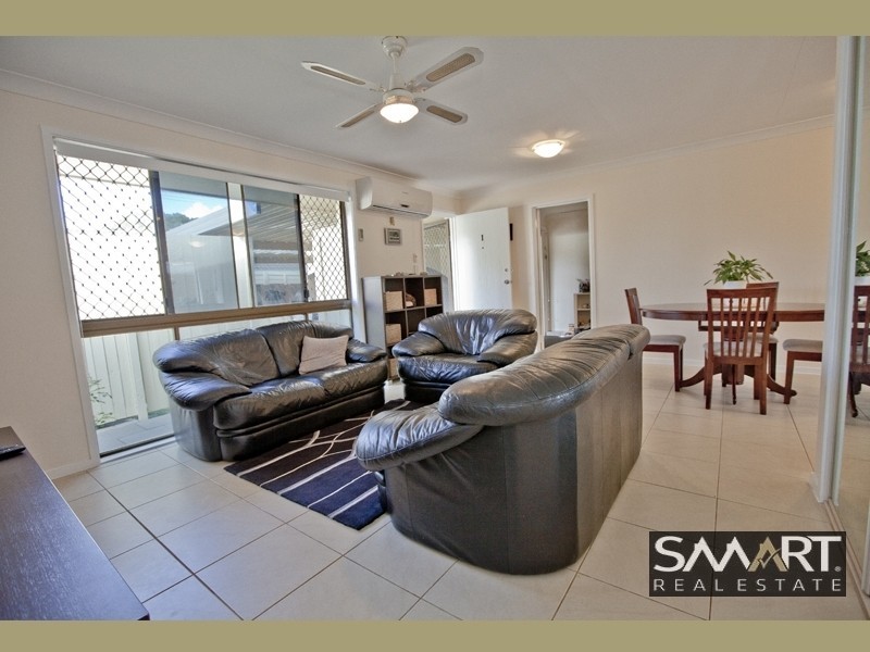 1/4 Jessica Court, Arundel QLD 4214