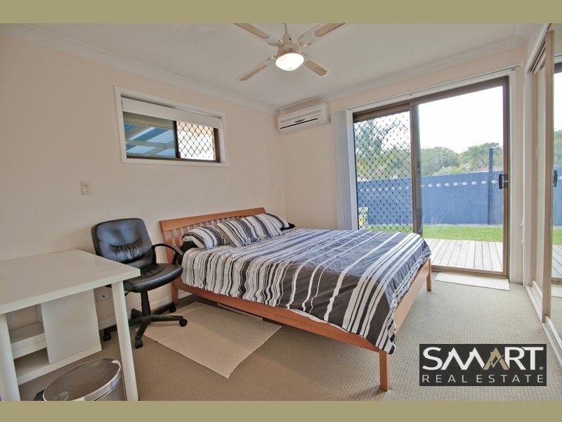 1/4 Jessica Court, Arundel QLD 4214