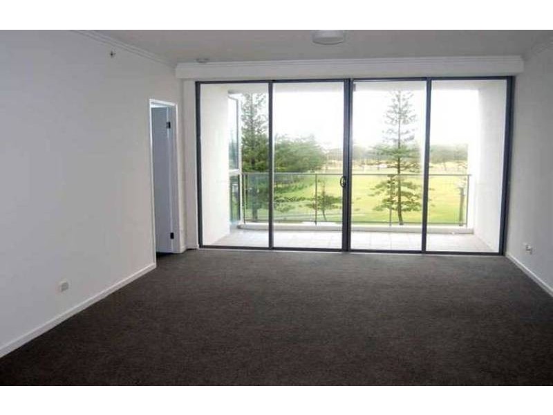 35/25 Surf Parade, Broadbeach QLD 4218