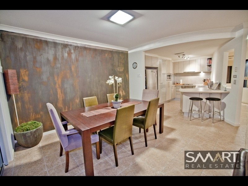 3308 Central Place, Carrara QLD 4211