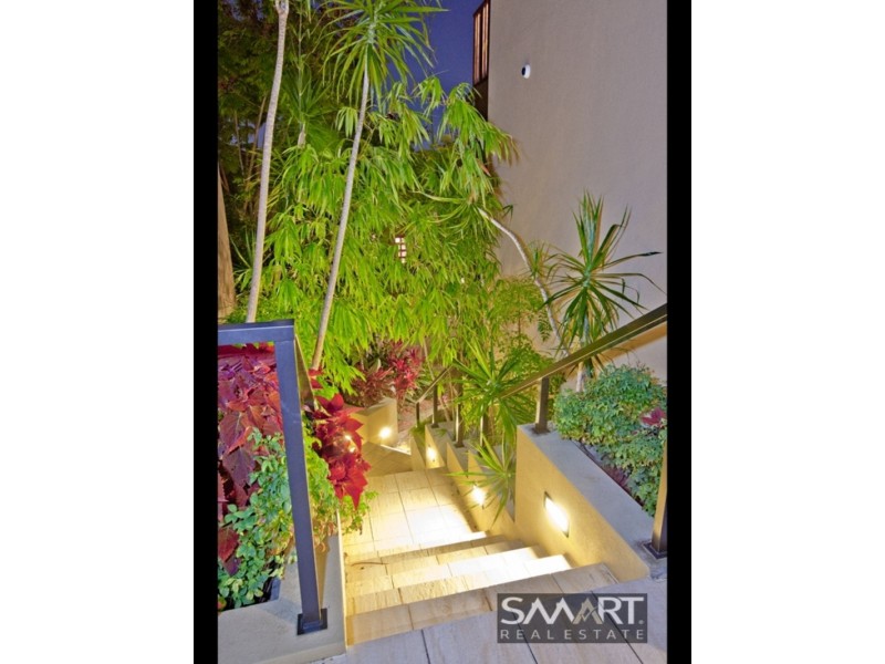 3308 Central Place, Carrara QLD 4211