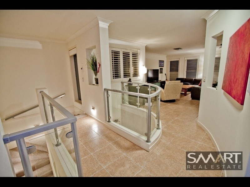 3308 Central Place, Carrara QLD 4211
