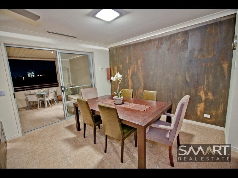 3308 Central Place, Carrara QLD 4211