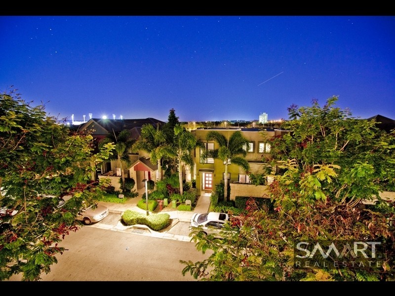 3308 Central Place, Carrara QLD 4211
