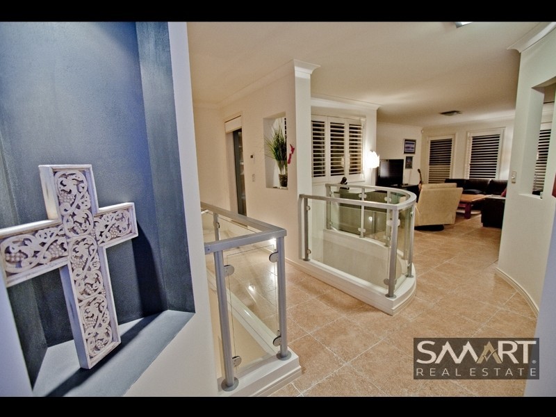 3308 Central Place, Carrara QLD 4211