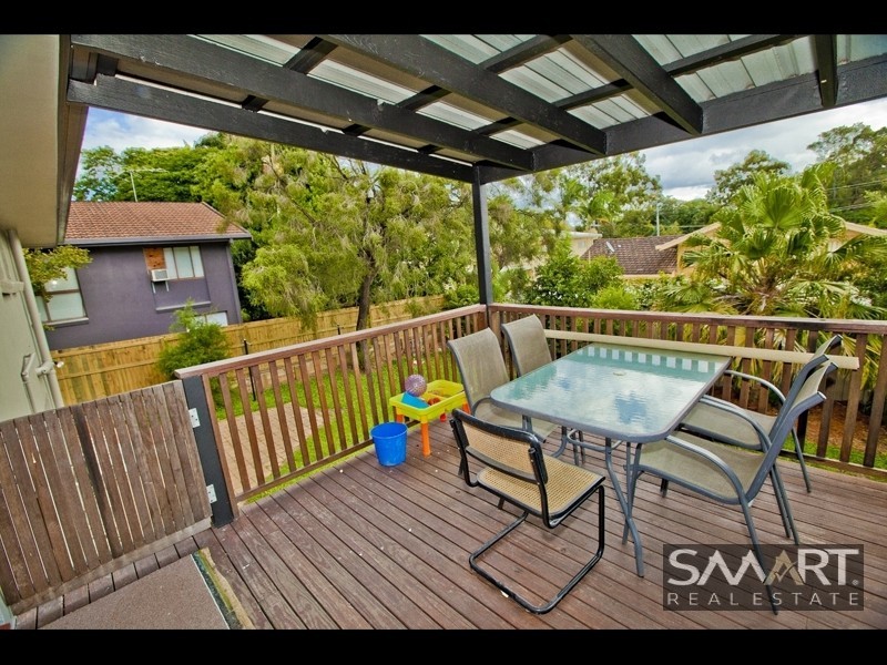 3 Grevillia Avenue, Southport QLD 4215