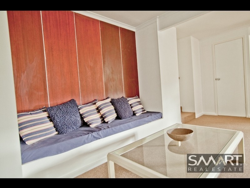 3 Grevillia Avenue, Southport QLD 4215