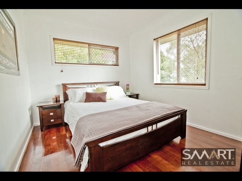 3 Grevillia Avenue, Southport QLD 4215