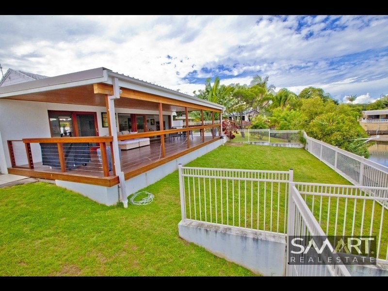 10 Boomerang Crescent, Sorrento QLD 4217