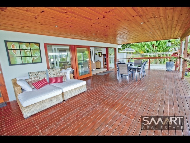 10 Boomerang Crescent, Sorrento QLD 4217