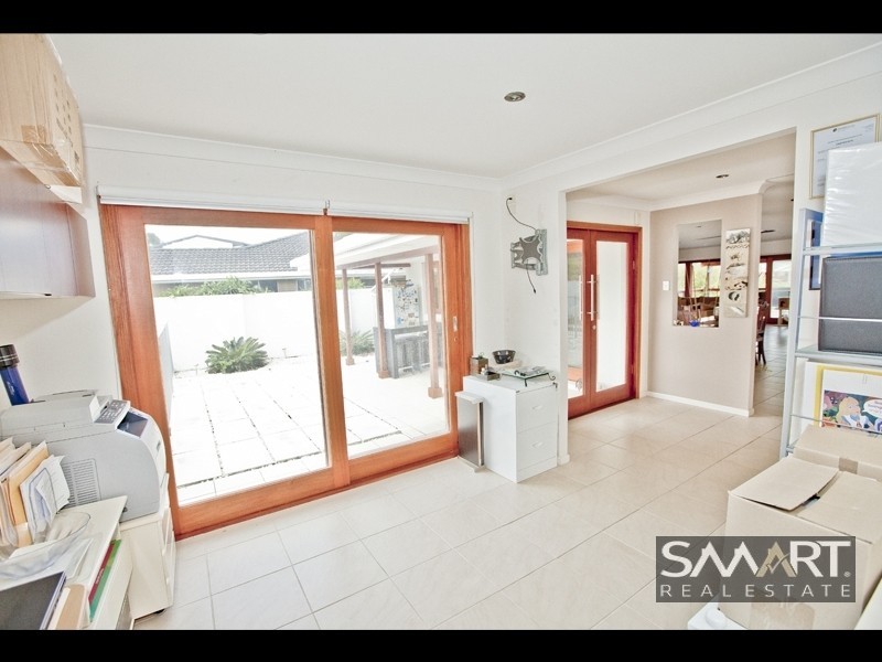 10 Boomerang Crescent, Sorrento QLD 4217
