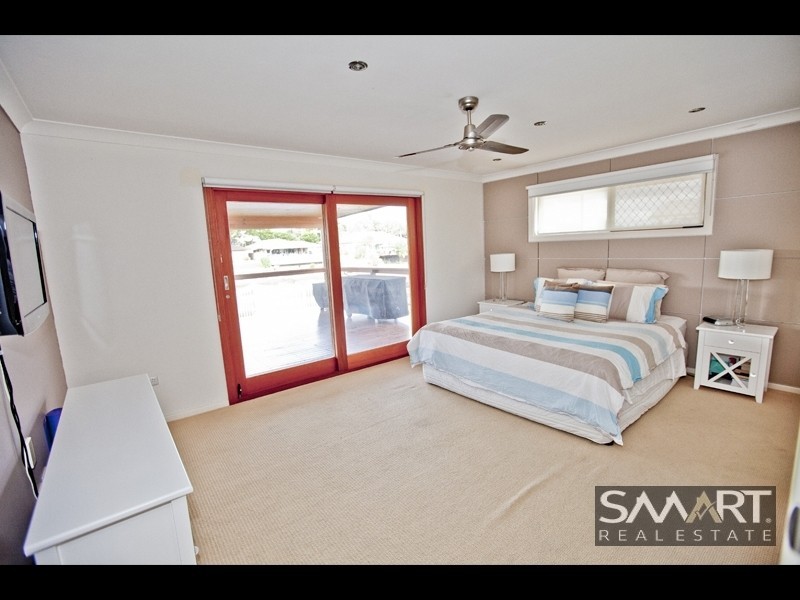10 Boomerang Crescent, Sorrento QLD 4217