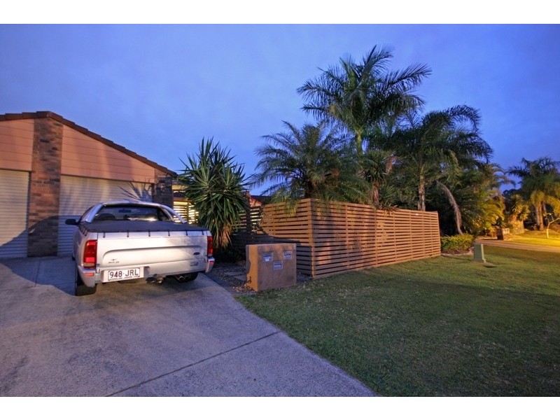 1/9 Melanie Place, Labrador QLD 4215