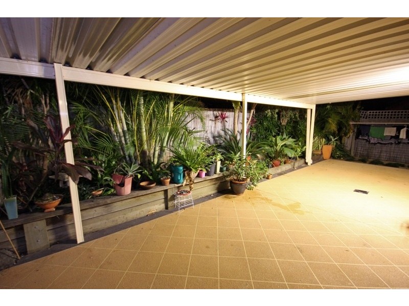 1/9 Melanie Place, Labrador QLD 4215