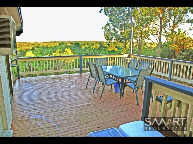 40 Uplands Drive, Parkwood QLD 4214