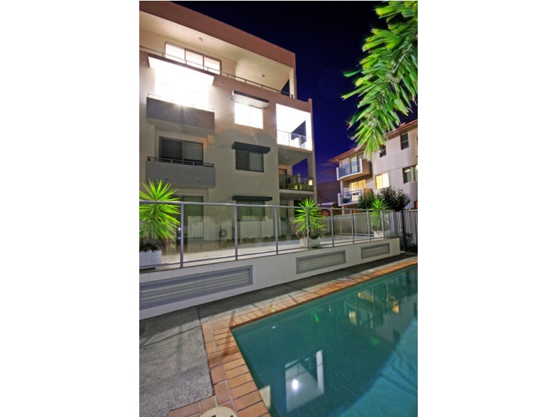11/43 Anembo Street, Chevron Island QLD 4217