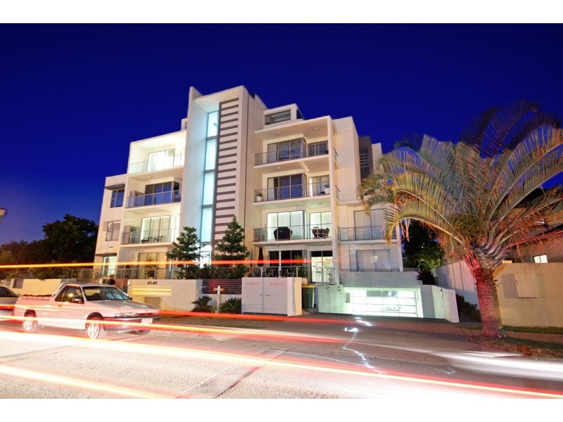 11/43 Anembo Street, Chevron Island QLD 4217