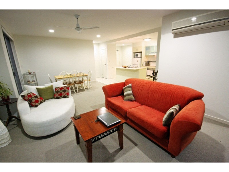 11/43 Anembo Street, Chevron Island QLD 4217