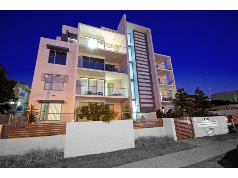 11/43 Anembo Street, Chevron Island QLD 4217