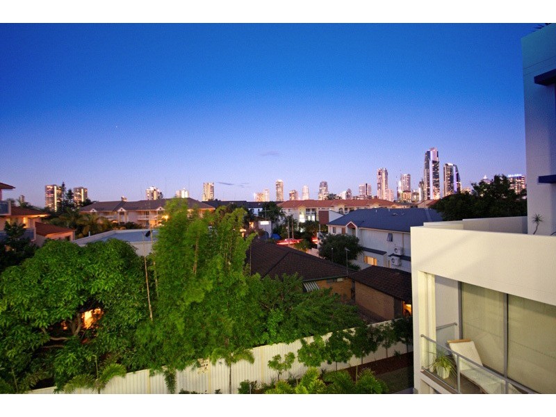 11/43 Anembo Street, Chevron Island QLD 4217