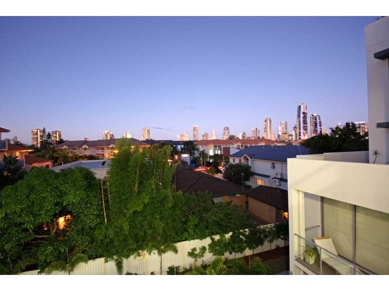 11/43 Anembo Street, Chevron Island QLD 4217